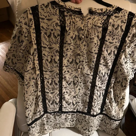 Meadow Rue Black and Cream Patterned Blouse - Picture 2 of 4